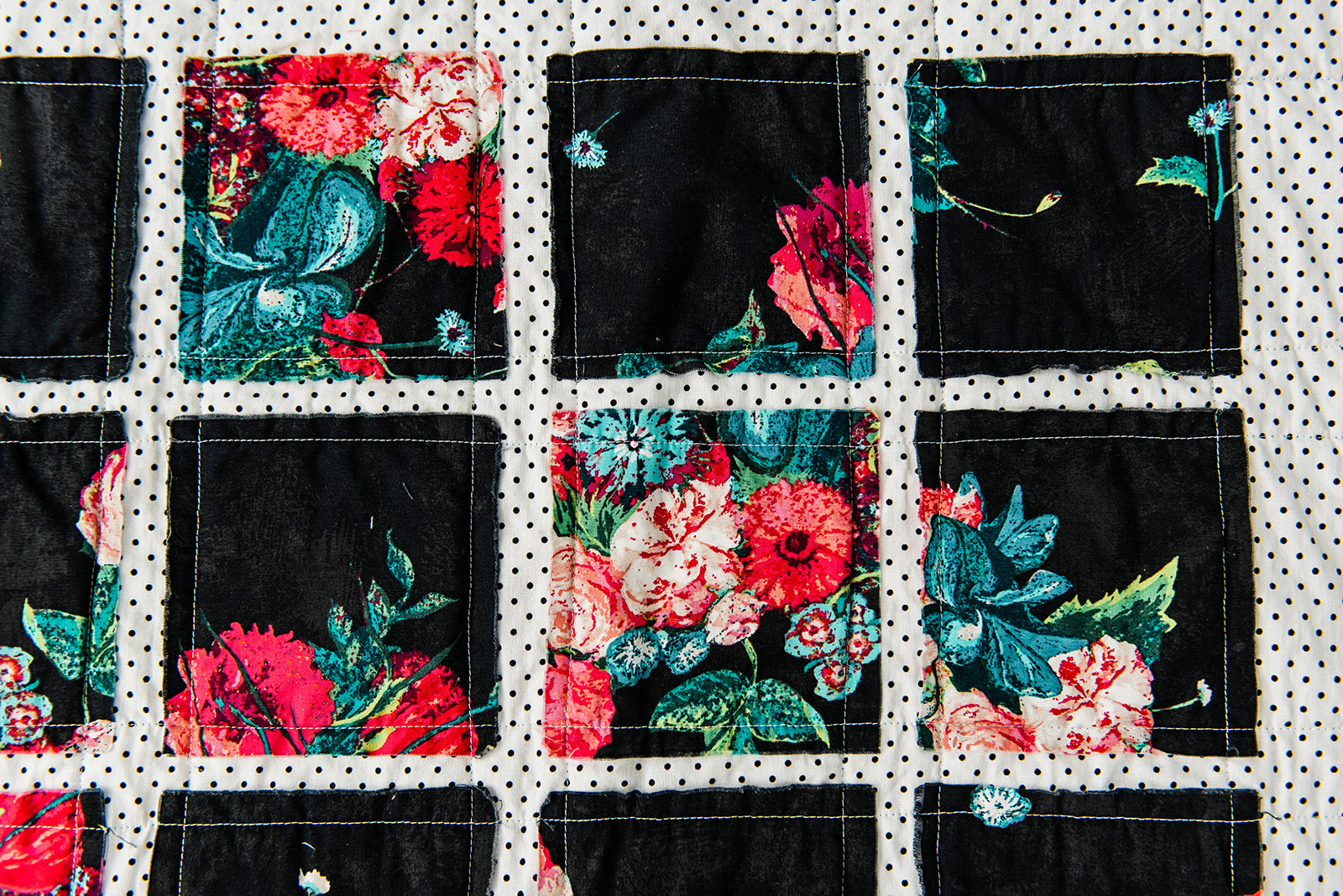 handmade-quilt-newborn-floral-nursery-inspiration