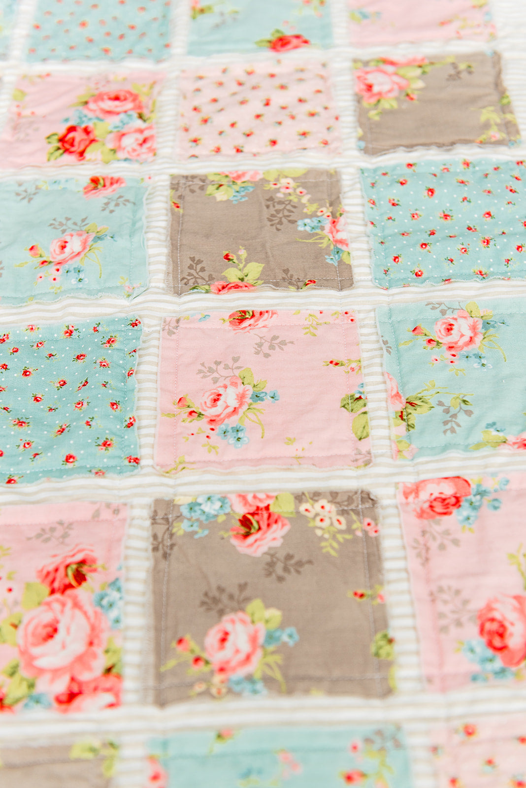 beautiful-handmade-floral-quilt-for-kids-by-sugar-owl-design